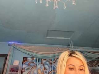 adrianna777 Live Webcam on CamSoda