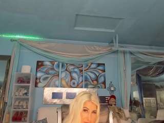 adrianna777 Live Webcam on CamSoda