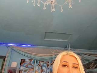 adrianna777 Live Webcam on CamSoda