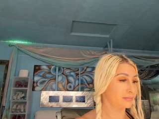 adrianna777 Live Webcam on CamSoda