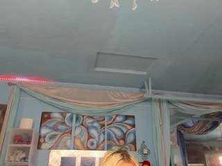 adrianna777's live room