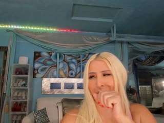 adrianna777 live webcam show