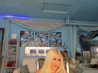 adrianna777 live webcam show
