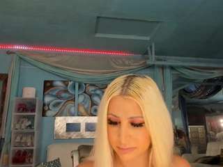 adrianna777 live webcam show