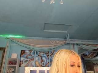 adrianna777 live webcam show