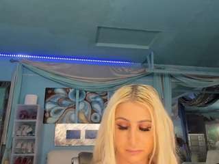 adrianna777 live webcam show