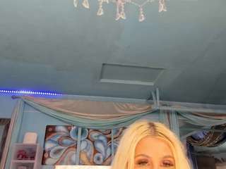 adrianna777 live webcam show