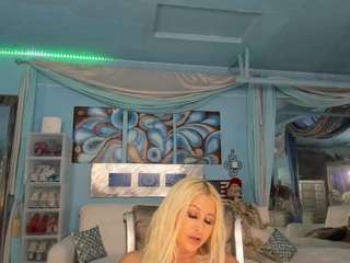 adrianna777 live webcam show
