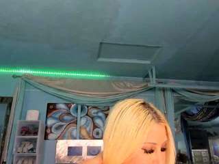 Live cam show with adrianna777