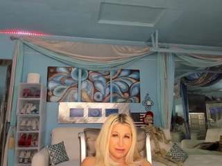le modèle adrianna777 est en webcam porno dans un show sur le site camsoda, il possède les tags suivants: ass,mature,tease,strip,solo,small ass,shaved-pussy,senior,pussy,pov,old,natural,bedroom,milf,living room,dirty talk,bikini,bj,blowjob,hazel eyes