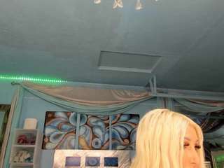 adrianna777 profile preview