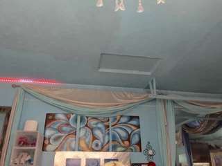 adrianna777's live room
