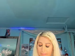 adrianna777's Live Sex Cam Show