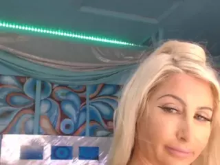 adrianna777's Live Sex Cam Show