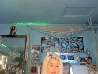 adrianna777's Live Sex Cam Show