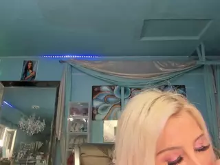 adrianna777's Live Sex Cam Show