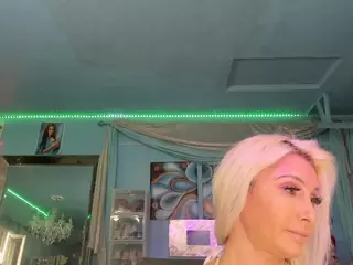 adrianna777's Live Sex Cam Show
