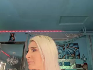 adrianna777's Live Sex Cam Show