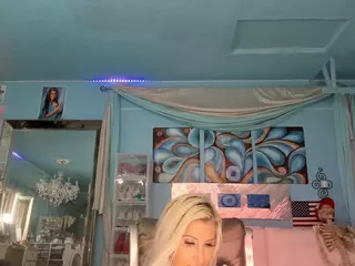 adrianna777's Live Sex Cam Show