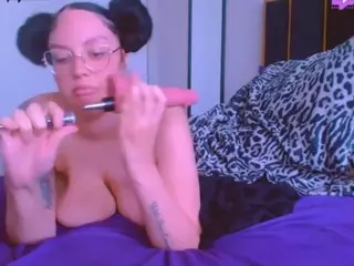 Nelli Brickhouse's Live Sex Cam Show