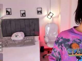 ivynaugthyqueen