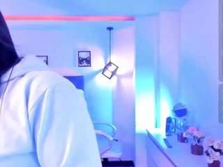 ivynaugthyqueen