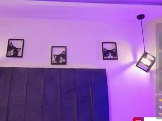 ivynaugthyqueen webcam