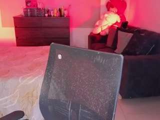 ivynaugthyqueen webcam