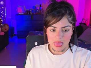 ivynaugthyqueen webcam