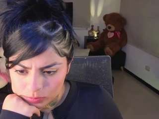 ivynaugthyqueen