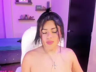 ivynaugthyqueen's Live Sex Cam Show