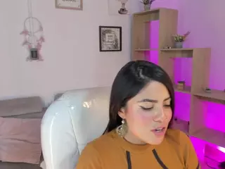ivynaugthyqueen's Live Sex Cam Show