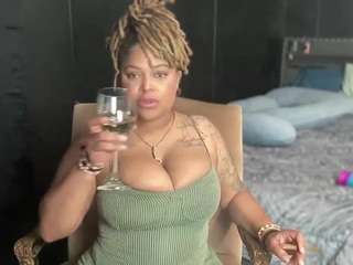 Live webcam model nastyylondon on Soda Cams