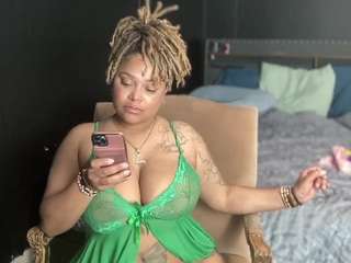 Live webcam model nastyylondon on Soda Cams