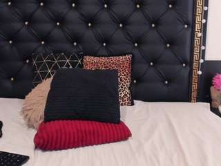 preciousailyn Live Webcam on CamSoda