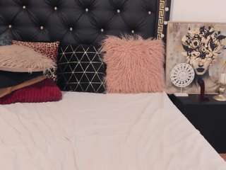 preciousailyn live webcam show