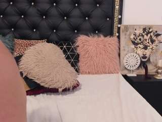 preciousailyn live webcam show