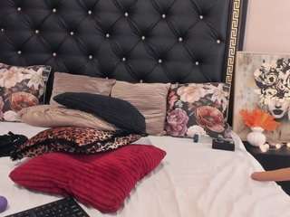 preciousailyn live cam preview
