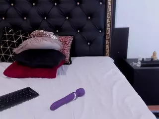 preciousailyn's Live Sex Cam Show