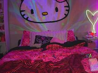 BOO BOO KITTY live webcam show