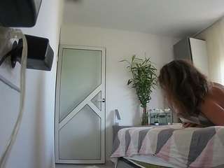 voyeurcam-charmhellen-kitchen