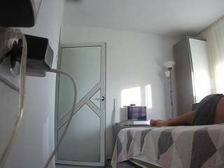 voyeurcam-charmhellen-kitchen