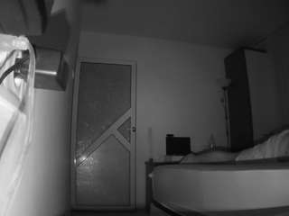 voyeurcam-charmhellen-kitchen