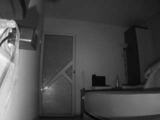 voyeurcam-charmhellen-kitchen