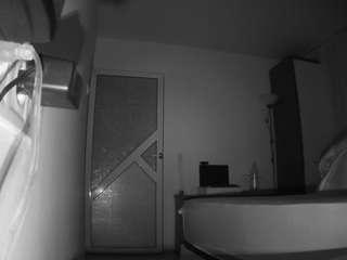 voyeurcam-charmhellen-kitchen