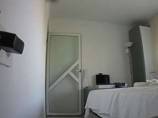 voyeurcam-charmh... Live Webcam on CamSoda