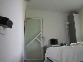 voyeurcam-charmh... Live Webcam on CamSoda