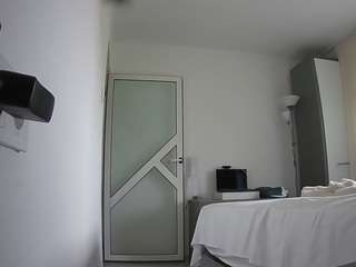 voyeurcam charmhellen kitchen