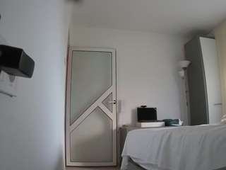 voyeurcam-charmhellen-kitchen