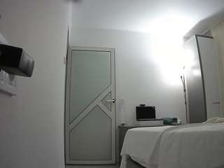 voyeurcam-charmhellen-kitchen